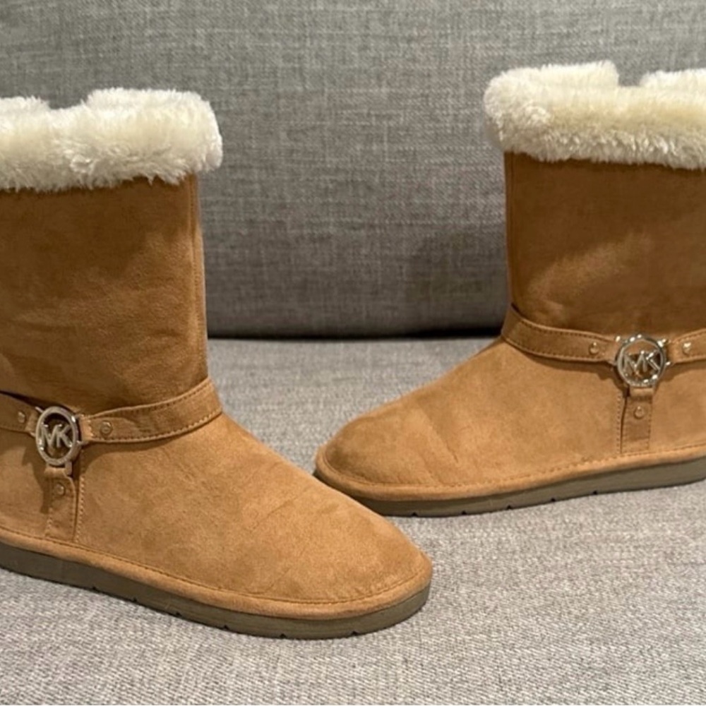 Michael Kors Tan Kids Boots with Fur Trim